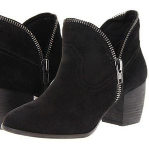 CHINESE Laundry Strawberry Field Ankle Booties Black 7